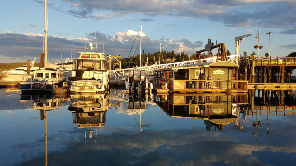 The view off the stern changes by the hour...