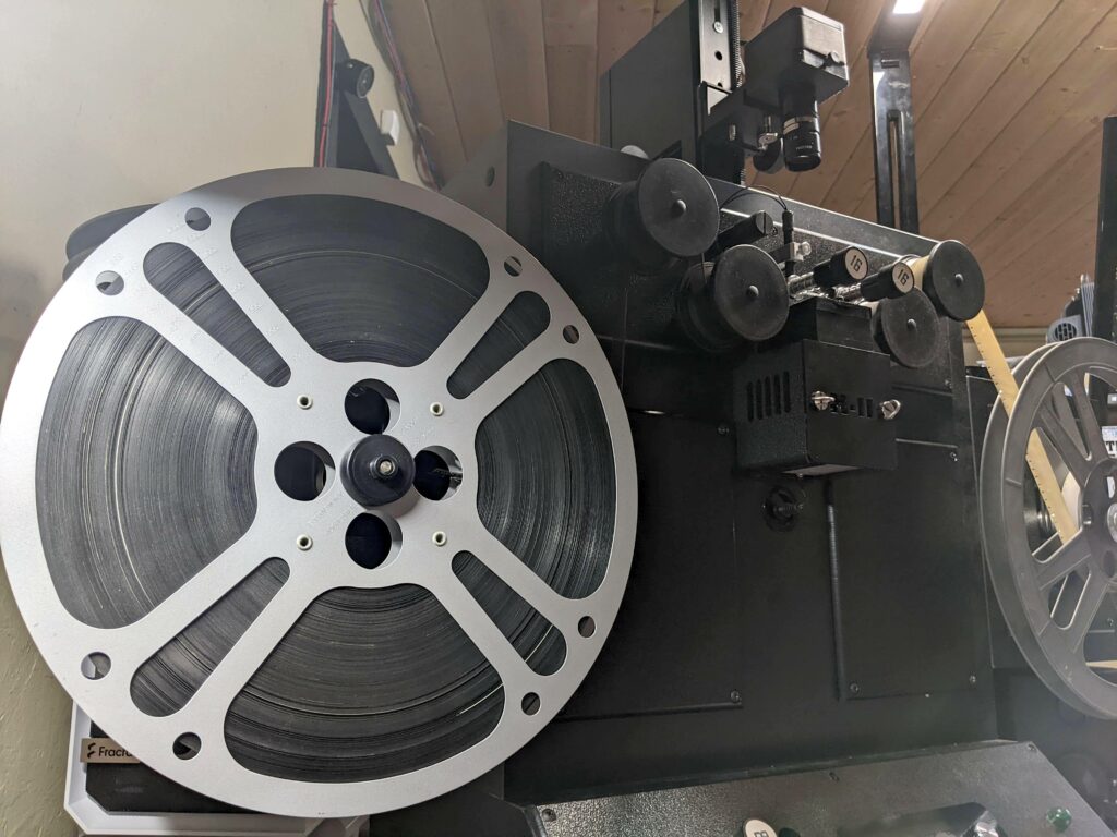 Retroscan film scanner with large 16mm reel